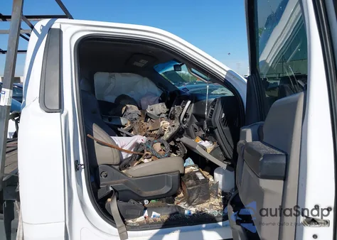 2016 Ford F150 z USA, uszkodzony, nr VIN 1FTMF1C8XGKD33957